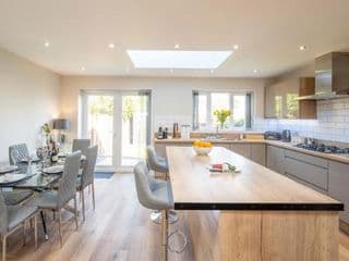 The Oaklands - Luxury spacious 6-bed, near Solihull, Birmingham City, JLR, NEC, Airport, Resorts World, HS2 - Photo 13