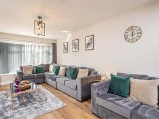 The Oaklands - Luxury spacious 6-bed, near Solihull, Birmingham City, JLR, NEC, Airport, Resorts World, HS2 - Photo 15