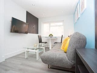 Heathrow Windsor Studios and rooms with free Wifi and Parking - Photo 19