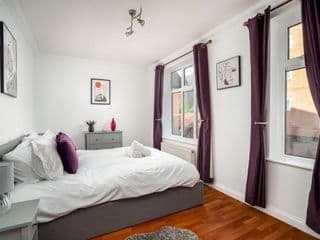 Pass the Keys Stylish Cosy and Central 1 Bed Flat with Parking - Photo 5