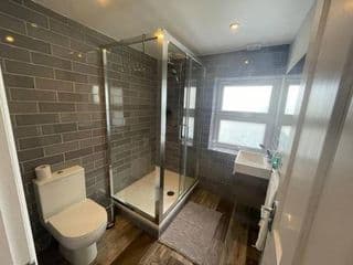 Light and Modern 2BR 1.5BA, newly refurbished! - Photo 3