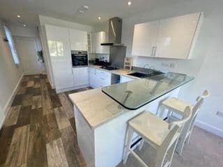Light and Modern 2BR 1.5BA, newly refurbished! - Photo 6