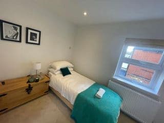 Light and Modern 2BR 1.5BA, newly refurbished! - Photo 7