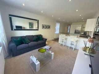 Light and Modern 2BR 1.5BA, newly refurbished! - Photo 8