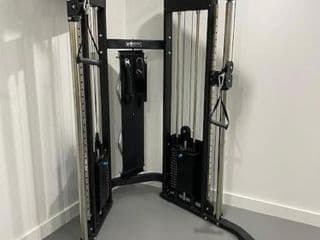 Brand new luxury apartment with free parking and gym - Photo 13