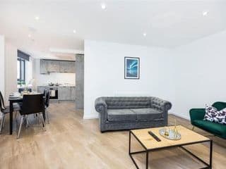 The Old Court House Apartments - Photo 2