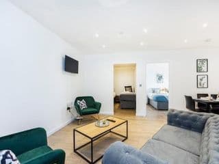 The Old Court House Apartments - Photo 3
