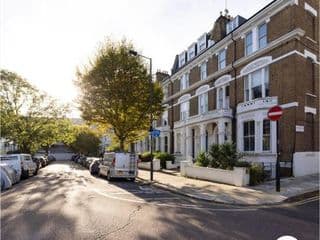 Luxurious 1-bedroom apartment in Kensington Olympia - Photo 2