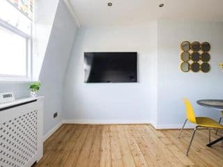 Luxurious 1-bedroom apartment in Kensington Olympia - Photo 13