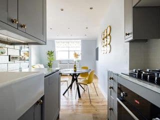 Luxurious 1-bedroom apartment in Kensington Olympia - Photo 18