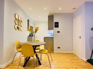 Luxurious 1-bedroom apartment in Kensington Olympia - Photo 4