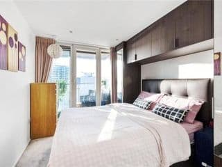 Two Bedroom Apartment - London ExCeL Stays - Photo 2