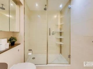 Two Bedroom Apartment - London ExCeL Stays - Photo 12