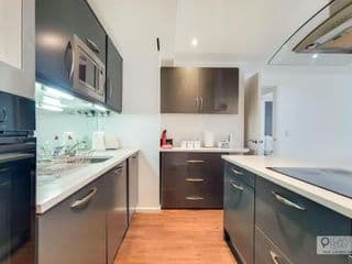 Two Bedroom Apartment - London ExCeL Stays - Photo 16