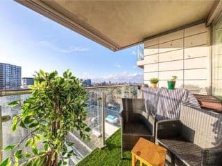 Two Bedroom Apartment - London ExCeL Stays - Photo 3