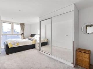 Two Bedroom Apartment - London ExCeL Stays - Photo 4