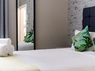 Modern Studio Apartments - Photo 11