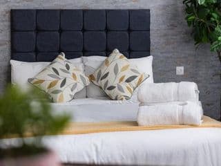 Modern Studio Apartments - Photo 3