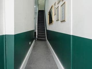 Modern Studio Apartments - Photo 10