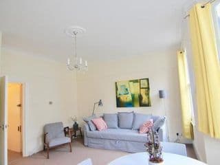 Spacious Bright 1 Bed Flat in Fulham by the Thames - Photo 11