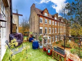 Stylish 2 bedroom 2 bathroom flat in Islington - Photo 12