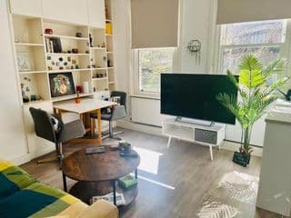 Cozy apartment in Hampstead Heat