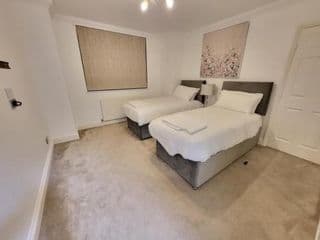 Garland Stylish 2 Bedroom Apartment A Minute Walk From Station - Photo 7