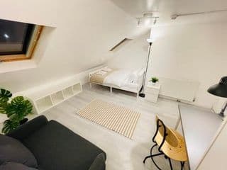 Norman House E11 - Photo 3