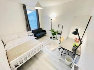 Norman House E11 - Photo 10