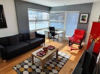 Modern, bright & airy Double Bedroom with EnSuite in Zone 2!