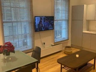 Beautiful one bedroom flat in the heart of Notting Hill Gate - Photo 3