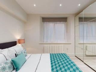 Chic Apartment by Hyde Park - Photo 19