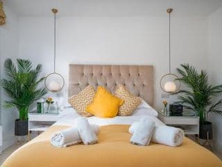 ALTIDO Captivating 2-bed flat in Shepherd's Bush - Photo 15