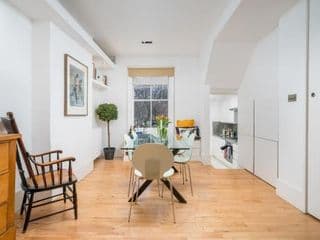 ALTIDO Captivating 2-bed flat in Shepherd's Bush - Photo 8