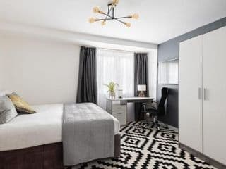 Spacious and Modern 4 Bed Apartment next to Borough Station