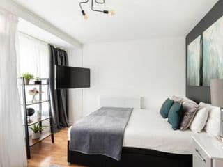 Spacious and Modern 4 Bed Apartment next to Borough Station - Photo 12