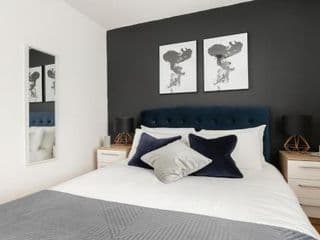Spacious and Modern 4 Bed Apartment next to Borough Station - Photo 15