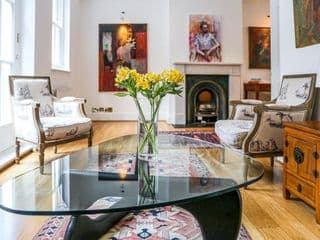 Pass the Keys Stylish 3 bedroom house in a quiet mews by tube - Photo 2