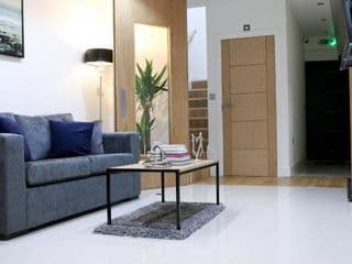 Deluxe and Modern Studio Apartment in Sydenham - Photo 4