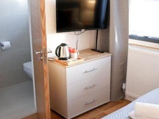 Exclusive Ensuite Double Room - Photo 13