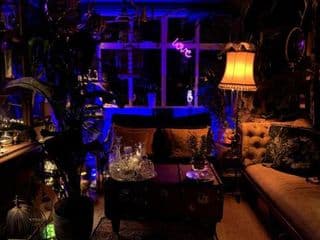 Magical Wizardry Flat in Central London - Photo 6