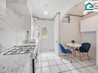 Ezy Property Solution Short Lets & Serviced Accommodation Norbury - Photo 4