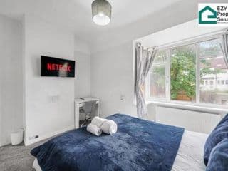 Ezy Property Solution Short Lets & Serviced Accommodation Norbury - Photo 9