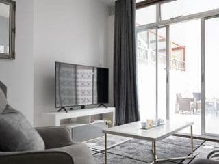 Spacious 4 Bedroom House next to Kensington Palace - Photo 17