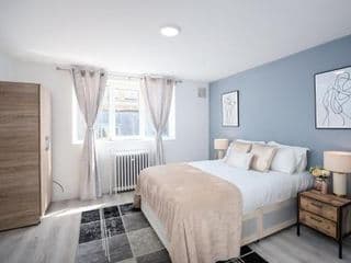 Spacious 4 Bedroom House next to Kensington Palace - Photo 24