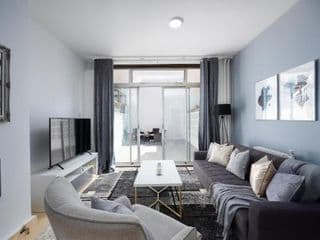 Spacious 4 Bedroom House next to Kensington Palace - Photo 6