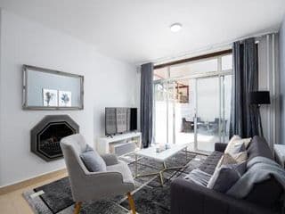 Spacious 4 Bedroom House next to Kensington Palace - Photo 8