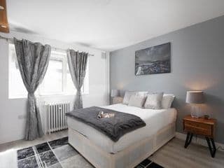 Spacious 4 Bedroom House next to Kensington Palace - Photo 9