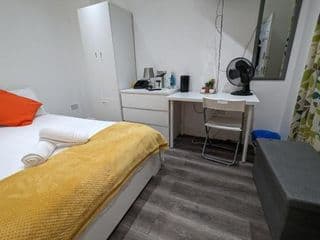 Mile End- Prime location - Photo 17