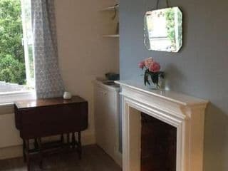 CHARMING ENGLISH STYLE STUDIO FLAT - Photo 11